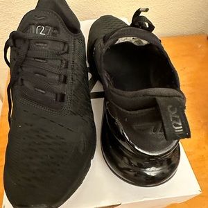 Women Air Max 270 size 6.5